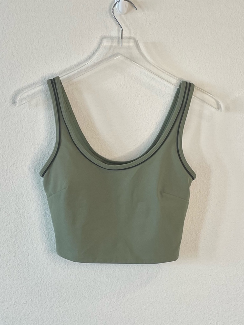 JoyLab Cropped Sports Bra in Olive Green